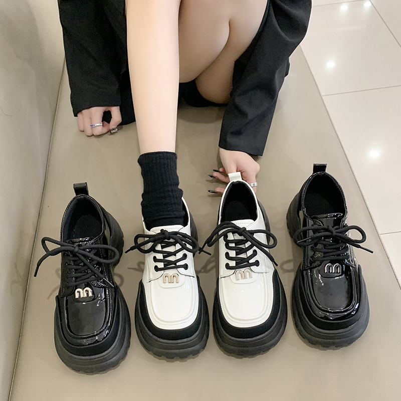 奔踏鞋业-6811